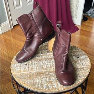 Taos Brown Leather Ankle Boots